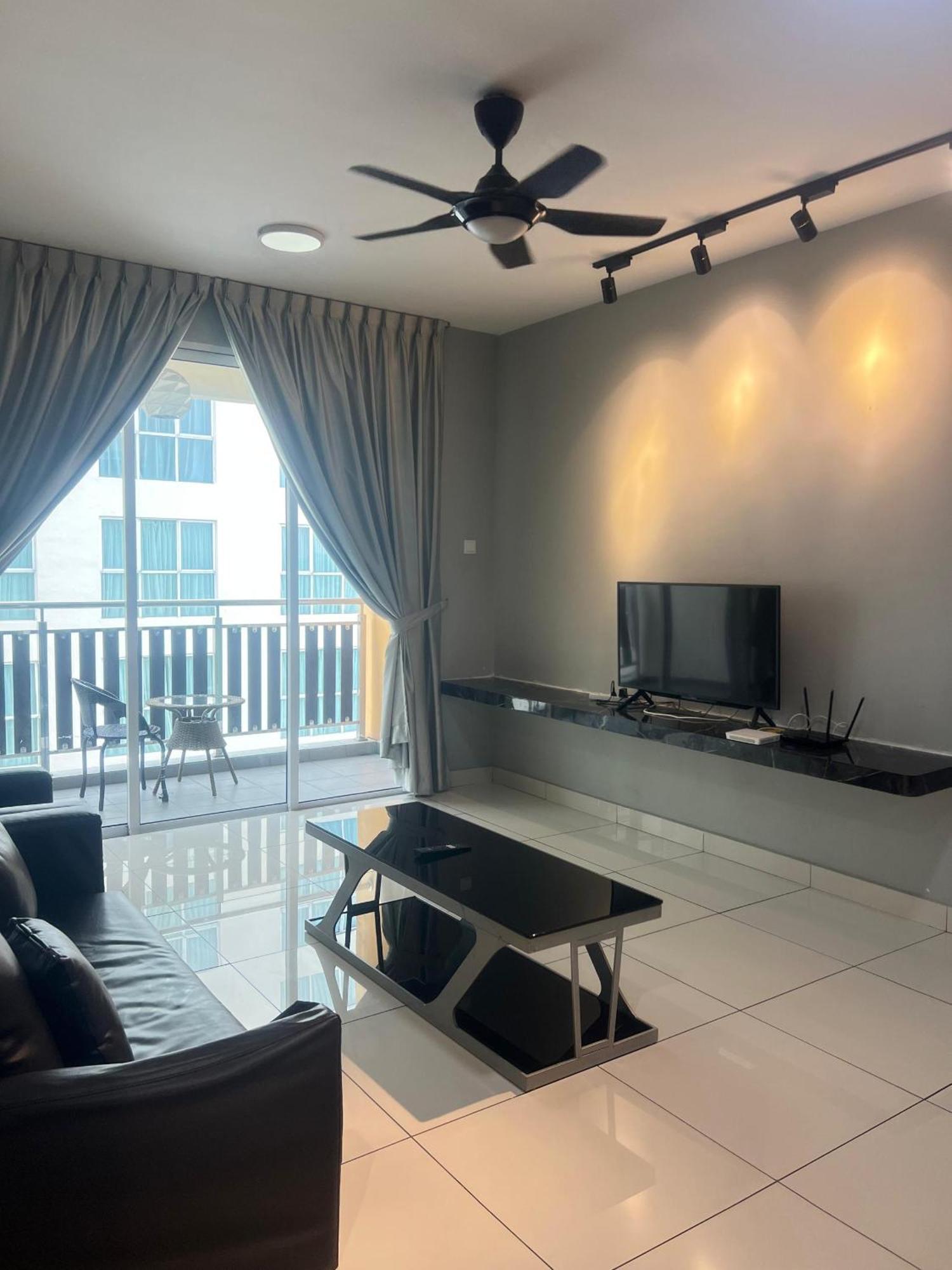 Residences At Daya By Sr Home Johor Bahru Exterior photo